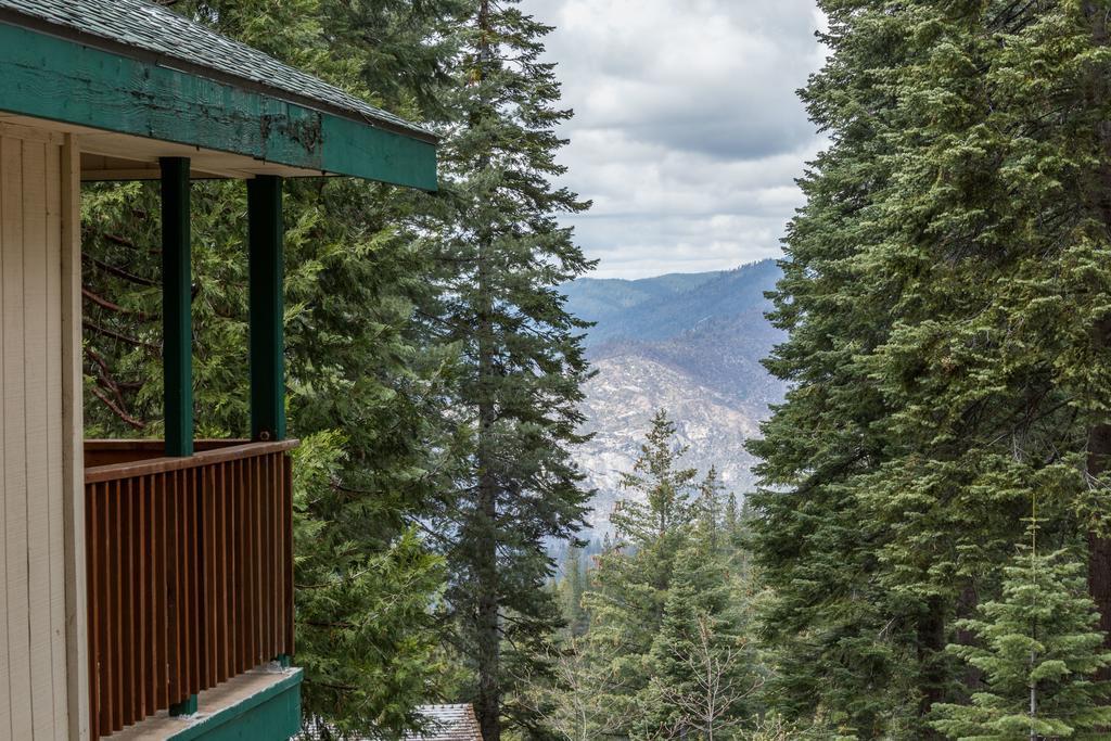 Lower Cascades Йосемити Уест Стая снимка